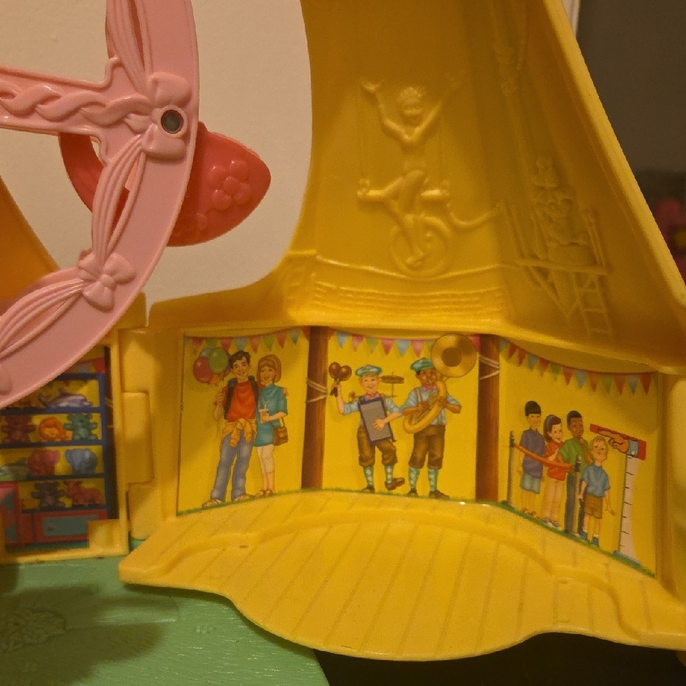 Fisher-Price Sweet Streets Country Fair Carnival - Picture 5 of 13